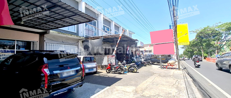 2-Story Shop House by the Roadside, Near the Town Square, Wide Street Row 1