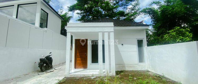 Rumah Cantik Di Kalasan Samping Jalan Raya Hanya 350 Juta  1