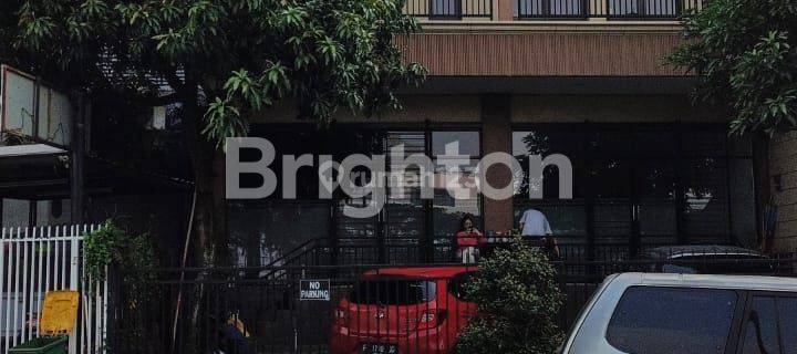 Disewakan ruko gandeng di area comercial kota wisata 1