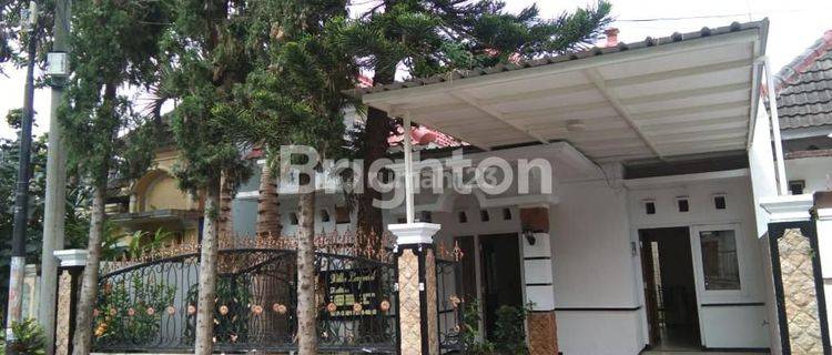 VILLA LEOPARD Malang  full Furnished 1