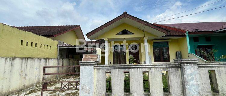 Rumah dalam komplek tipe 82 1