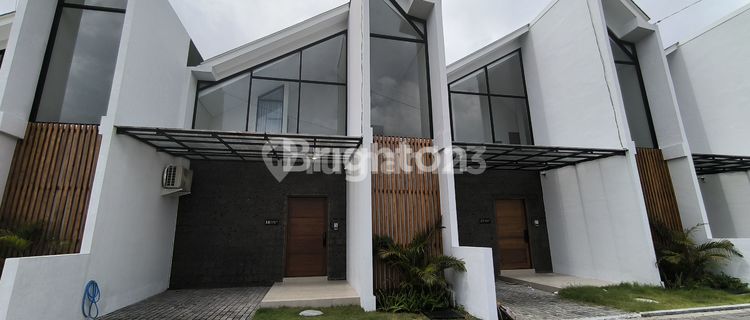 Nearby Sunset Road Seminyak, Modern Minimalis House With 2 Br And Pool 2 Storey One Gate System Furnished. 1