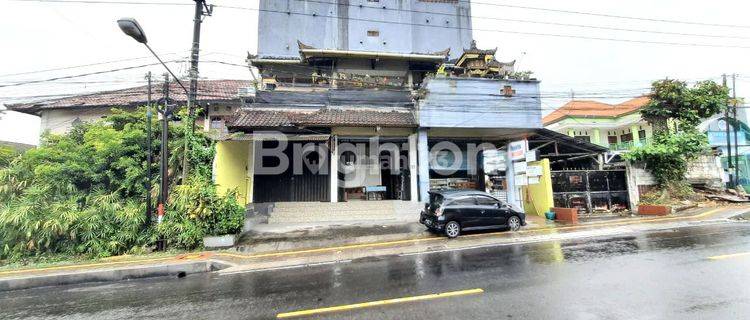 3 STOREY SHOPHOUSE ON THE MAIN ROAD OF KLUNGKUNG SEMARAPURA 1