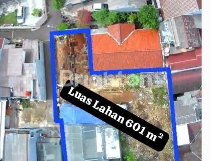 BELI TANAH BONUS RUMAH 3 LANTAI 1