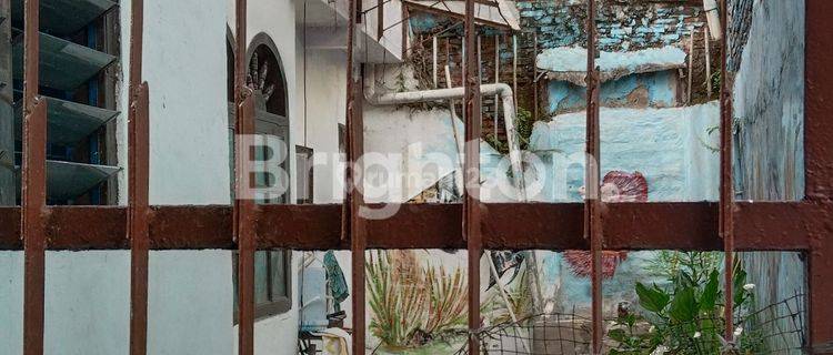 Rumah unik  cepat dikedoya 1