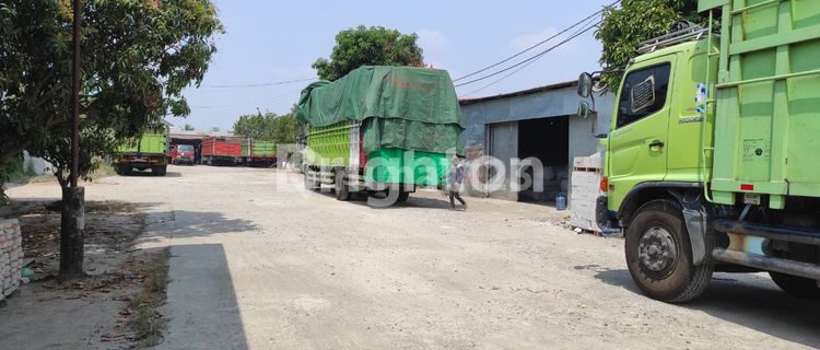 PALEMBANG, GUDANG DI SEWAKAN  1