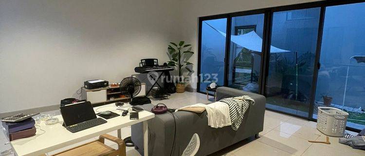 Disewakan Cluster Wisteria Ada Attic Full Furnished Hadap Utara, Metland Menteng 028 1