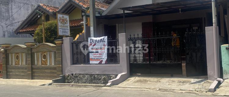Dijual Rumah Hokki! (tanjungsari, Sumedang), Lokasi Di Pinggir Jalan, Cocok Untuk Kantor/tempat Usaha/gudang).  1