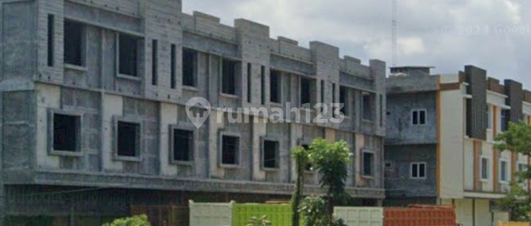 Strategic 6-Door Adjacent Shophouse on S M. Amin Street, Pekanbaru 1