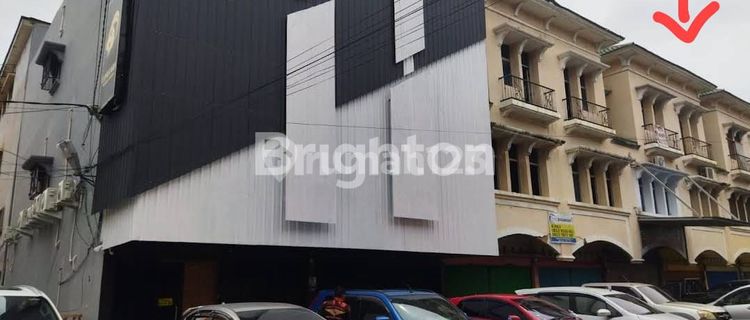 3-Story Shop House in Mella Nangka Park 1