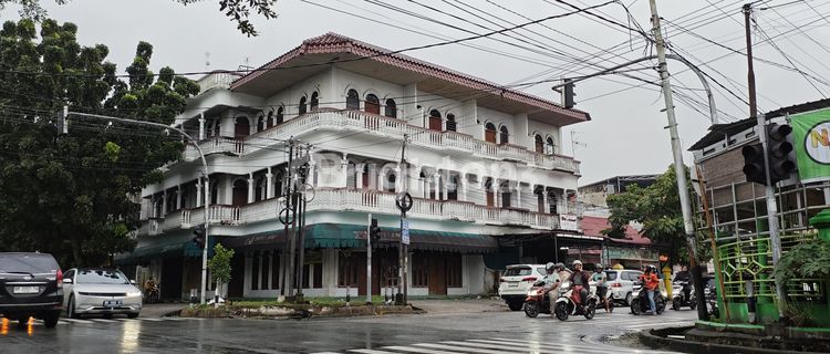 Ex Cafe Ruko Gandeng 3 Pintu Siap Pakai Tengah Kota Di Simpang Teuku Umar Pekanbaru 1