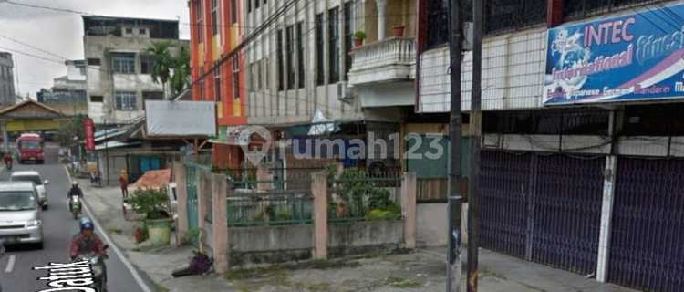 Strategic Center Pekanbaru Shophouse Row 1