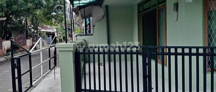 Dikontrakan Rumah Semi Furnished, Kawasan Simpang Lima Pleburan 1