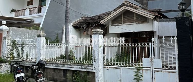 DIJUAL RUMAH TUA HITUNG TANAH SHM 250m2 DI LOKASI AMAN, TENANG, NYAMAN, BISMA SUNTER 1
