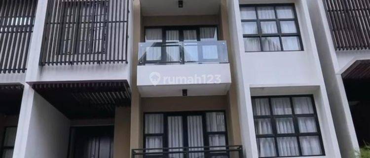 Rumah Strategis & Bertempat Di Cluster Eksklusif Di Kawasan Kemang 1