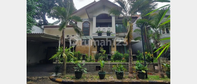 Rumah Keluarga Luas dan Nyaman 2 Lantai di Lenteng Agung 1