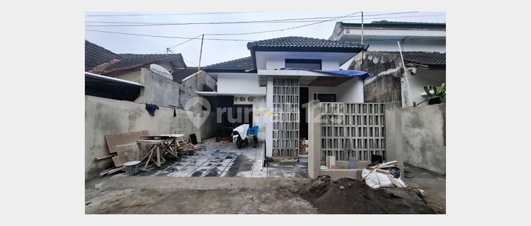 Modern House in the Finishing Process in Purwomartani Kalasan 1