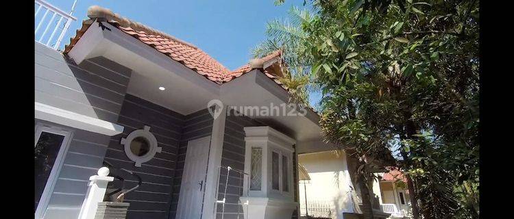 Rumah 2 Lantai Mewah Trawat Full Furnish Di Kota Baru Parahyangan 1