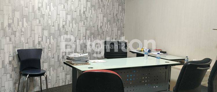 GEDUNG SHOWROOM 2 LANTAI LOKASI STRATEGIS SEMI FURNISH MERUYA 1