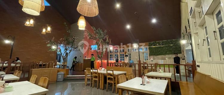 House/ Restaurant/ Cafe On Kawi Street, Candisari, South Semarang. 1