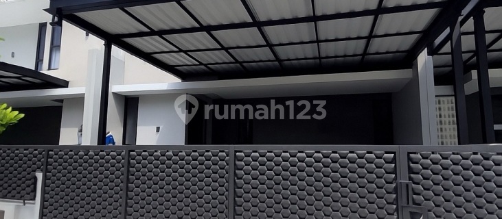 Rumah Modern Furnished Di Candigolf Semarang Selatan 1