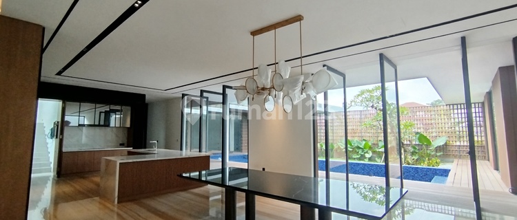 Rumah Super Mewah di Telaga Bodas, Gajah Mungkur, Semarang Selatan. Lokasi Belakang Akpol, Kawasan Elite Semarang Atas. Ada View Dari Roof Top. 1