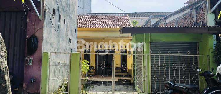 FOR SALE FAST HOUSE SUITABLE FOR BUSINESS JL KYAI SALEH 1