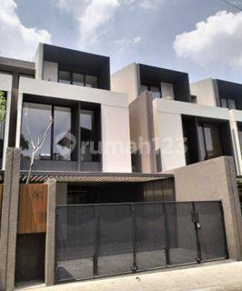 Dijual Rumah Baru 3 Lantai Di Kemang Jakarta Selatan 1