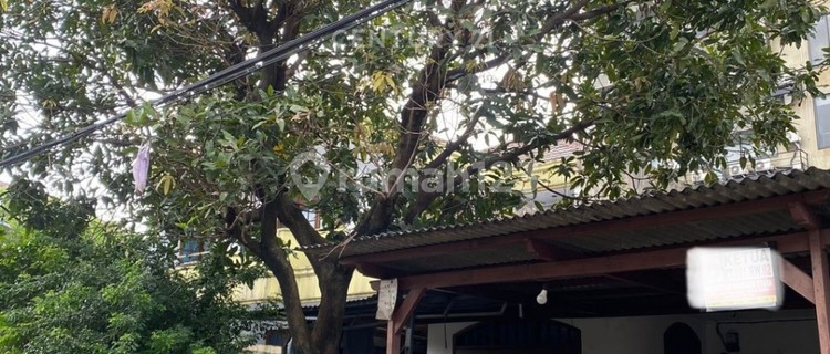 Dijual Rumah Dekat Jalan Raya Radio Dalam 1