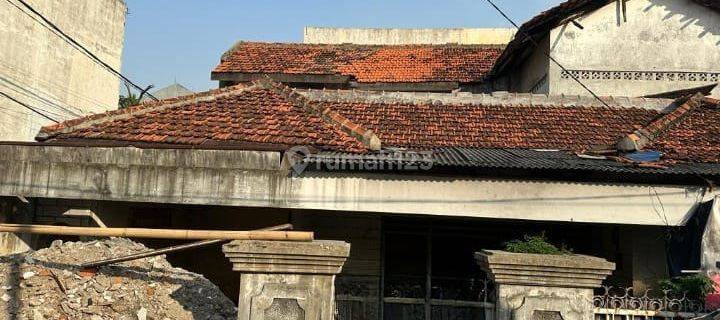 Rumah Tua Hitung Tanah Strategis Di Makasar S8297 1