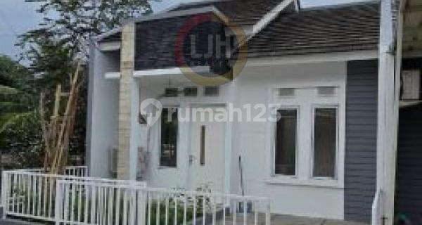 One-Story Ready-to-Occupy House, Flood-Free, Strategic Location in Bekasi 1