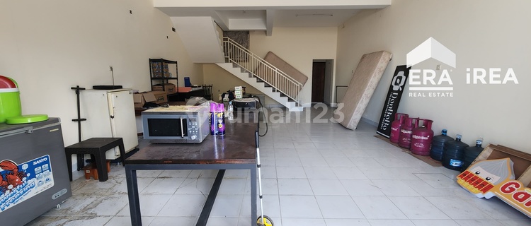 Affordable 2-Story Shop House for Rent in Solo, Near Superindo 1