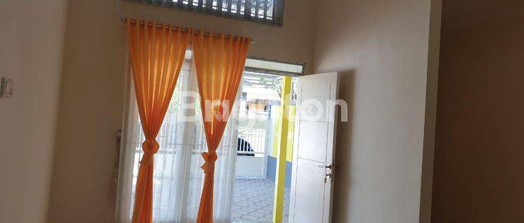 Rumah cantik di perumahan Grand taman sari 1