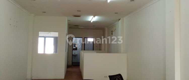 For Rent: Commercial Building in Senayan, South Jakarta 1