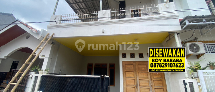 Sewakan Rumah Tuparev Pusat Kota Cirebon 2 Lantai Murah Air PDAM 1