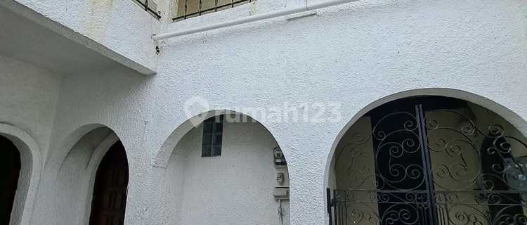 FOR SALE LAND-ONLY HOUSE IN KUNINGAN AREA, SOUTH JAKARTA 1