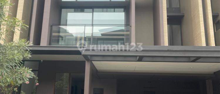 Dijual dan Sewa Rumah Mewah 3 Lantai di BSD Kondisi Semifurnish Siap Huni  1