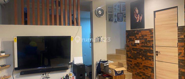 Dijual Rumah 2 Lantai Semifurnish di Lippo Village Karawaci 1