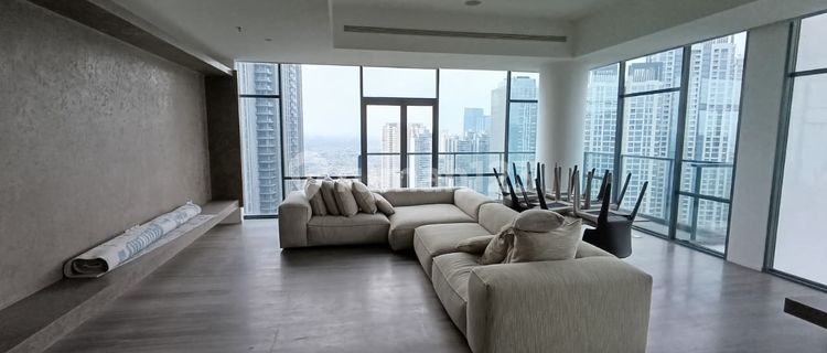 For Sale Pet-Friendly Apartment at Verde 1 East Tower High Floor Unit 3BR Unfurnished 1
