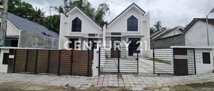 Rumah Mezzanine Di Jl Palagan Km 11 Dengan 2 Lantai 1