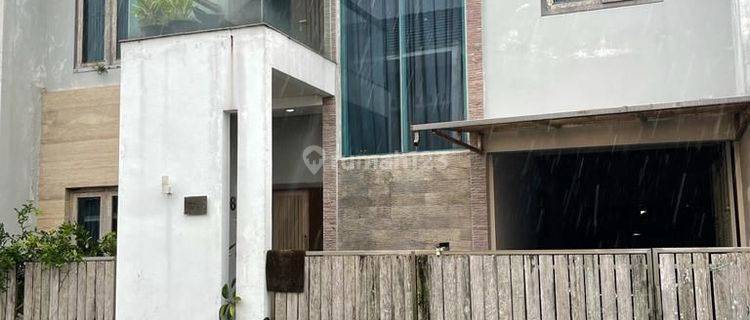 Rumah Tingkat Nyaman Di Huni Dekat Berbah 1