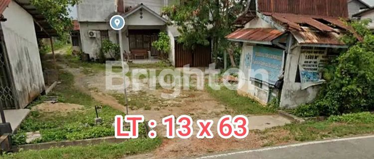 RUMAH DENGAN LAHAN LUAS PINGGIR JALAN RAYA DRPAN RUMAH ADAT MELAYU SINGKAWANG  1
