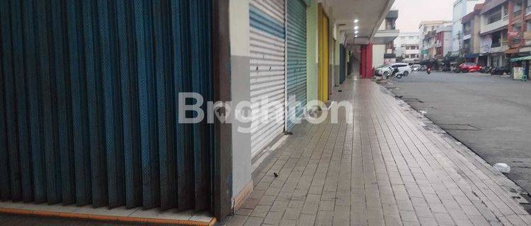 KIOS HOOK LOKASI GEDUNG KHATULISTIWA PLAZA PONTIANAK KOTA  1