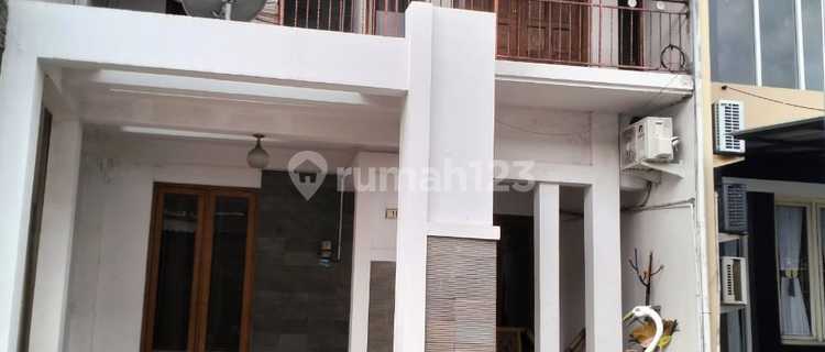 Disewakan Rumah 2 Lantai Kedungmundu 1