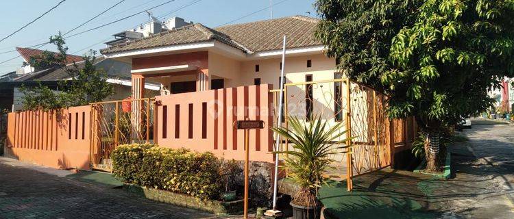 Dijual Rumah  Tanah Luas Di Permata Puri Ngalian
 Semarang Barat  1