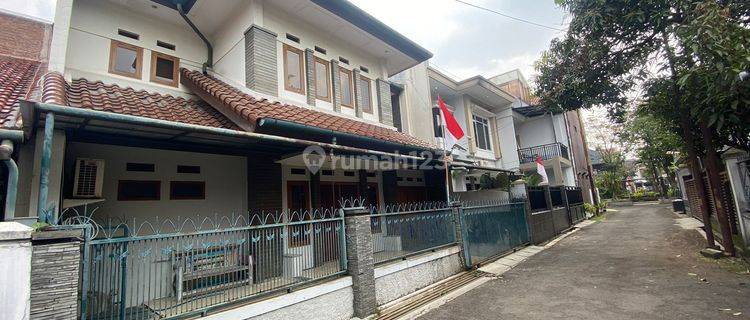 (buah Batu)
jual Rumah Luas Kamar Banyak, Full Furnished Di Turangga Kota Bandung 1