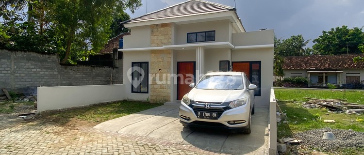 READY-TO-OCCUPY HOUSE NEAR UNY WATES CAMPUS DOWN PAYMENT 15 MILLION 1