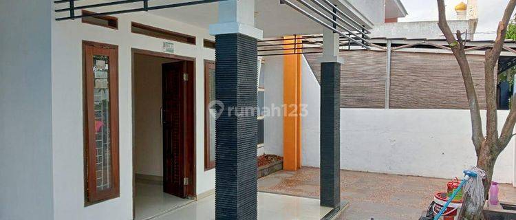 Fast Sell Spacious 3-Bedroom Home in Cluster Grand Firdaus, 5 Min to Cikarang Station! 1