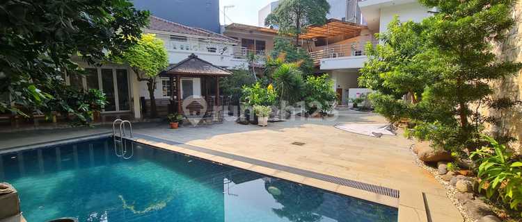 Sultan's House Feels Like a Luxury Villa in Tanjung Duren 1