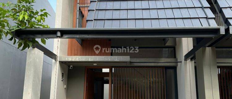 Rumah Kontrakan 2 Lantai Bagus Semi Furnished di Cluster Fleekhaus, Greenwich, Tangerang 1